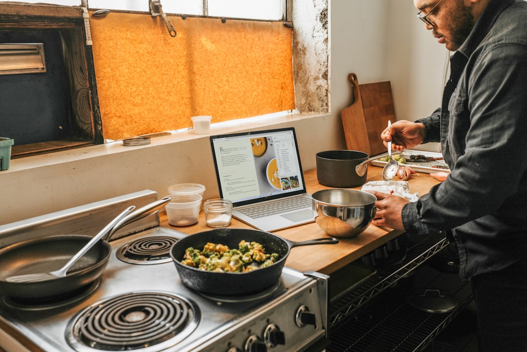 The Ultimate Guide to Choosing the Right Cookware for You The Ultimate Guide to Choosing the Right Cookware for You